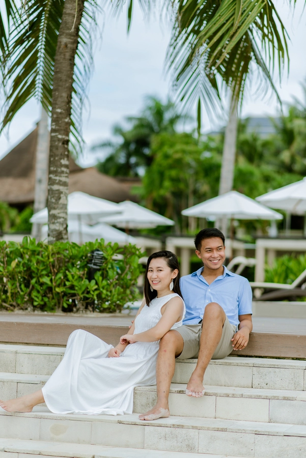 Engagement photo of the bride and groom